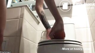 SCAT - Sexy girls Pooping 29