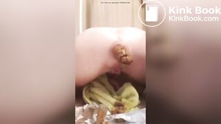 SCAT - Sexy girls Pooping 36