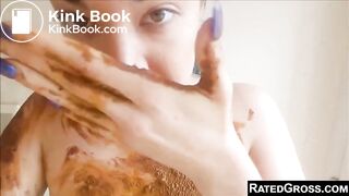 SCAT - Sexy girls Pooping 34