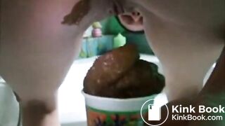 SCAT - Sexy girls Pooping 35