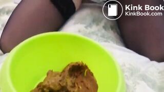 SCAT - Sexy girls Pooping 29