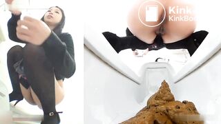SCAT - Sexy girls Pooping 27