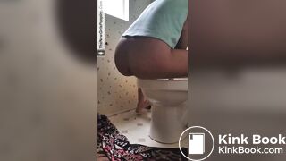 SCAT - Sexy girls Pooping 27