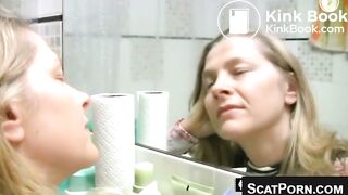 SCAT - Sexy girls Pooping 35