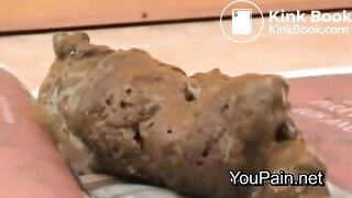 SCAT - Sexy girls Pooping 29