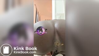 SCAT - Sexy girls Pooping 32