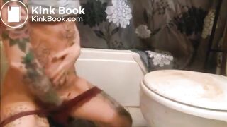 SCAT - Sexy girls Pooping 29