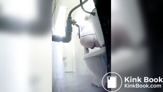 SCAT - Sexy girls Pooping 37