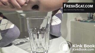 SCAT - Sexy girls Pooping 36