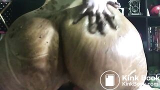 SCAT - Sexy girls Pooping 32