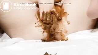 wife puts fresh shit inside her pussy