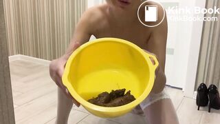 SCAT - Sexy girls Pooping 29