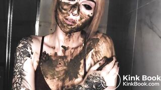 SCAT - Sexy girls Pooping 37