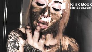 SCAT - Sexy girls Pooping 37