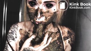 SCAT - Sexy girls Pooping 37