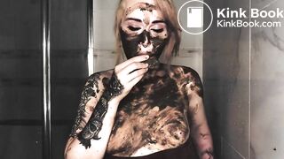 SCAT - Sexy girls Pooping 37