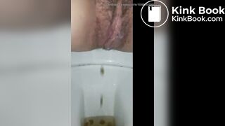 SCAT - Sexy girls Pooping 34