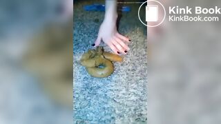 SCAT - Sexy girls Pooping 37