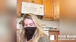SCAT - Sexy girls Pooping 38