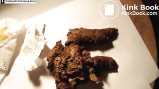 SCAT - Sexy girls Pooping 38