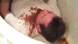 SCAT - Sexy girls Pooping 38