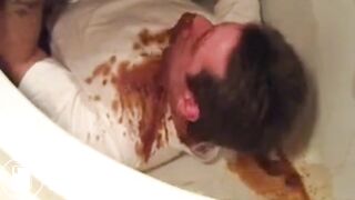 SCAT - Sexy girls Pooping 38