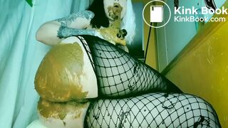SCAT - Sexy girls Pooping 37