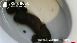 SCAT - Sexy girls Pooping 32