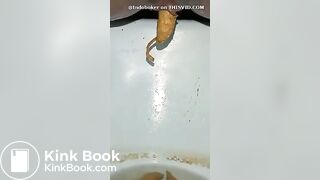 SCAT - Sexy girls Pooping 32