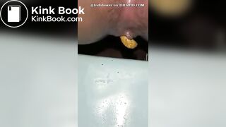 SCAT - Sexy girls Pooping 32