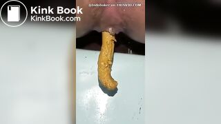 SCAT - Sexy girls Pooping 32