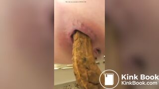 SCAT - Sexy girls Pooping 32