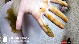 SCAT - Sexy girls Pooping 38