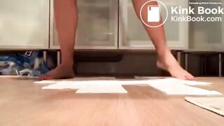 SCAT - Sexy girls Pooping 38