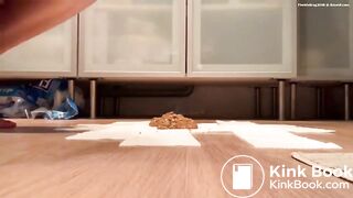 SCAT - Sexy girls Pooping 38