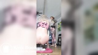 SCAT - Sexy girls Pooping 42