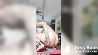 SCAT - Sexy girls Pooping 42