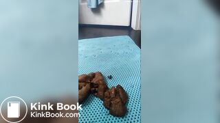 SCAT - Sexy girls Pooping 38