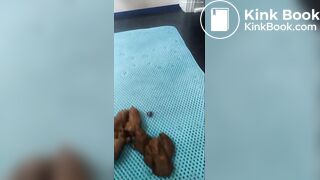 SCAT - Sexy girls Pooping 38