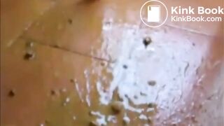 SCAT - Sexy girls Pooping 38