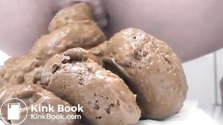 SCAT - Sexy girls Pooping 34