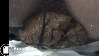 SCAT - Sexy girls Pooping 32