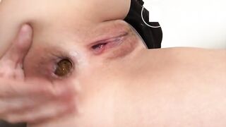 SCAT - Sexy girls Pooping 32