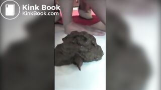 SCAT - Sexy girls Pooping 31