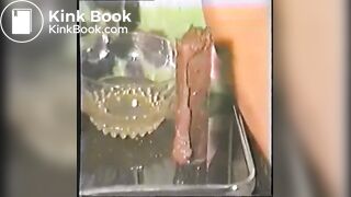 SCAT - Sexy girls Pooping 33