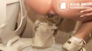 SCAT - Sexy girls Pooping 33