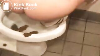 SCAT - Sexy girls Pooping 33