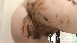 SCAT - Sexy girls Pooping 33