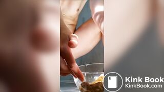 SCAT - Sexy girls Pooping 34