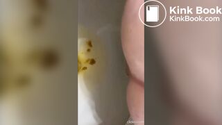 SCAT - Sexy girls Pooping 36